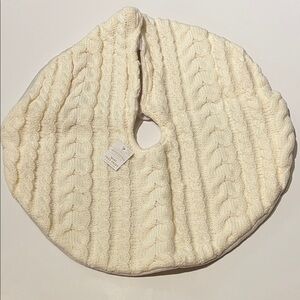 NWT Wondershop at Target Ivory Cable Knit Mini Tree Skirt 18 in dia